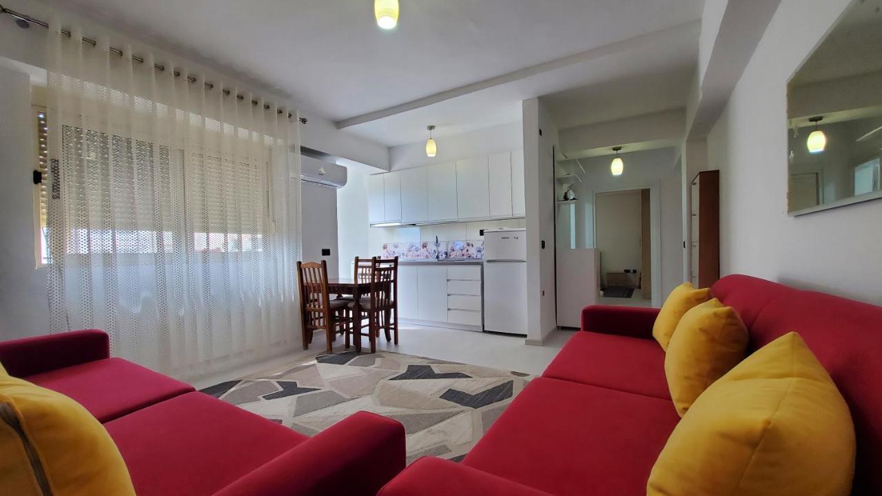 Olsi Lägenhet Vlorë Exteriör bild