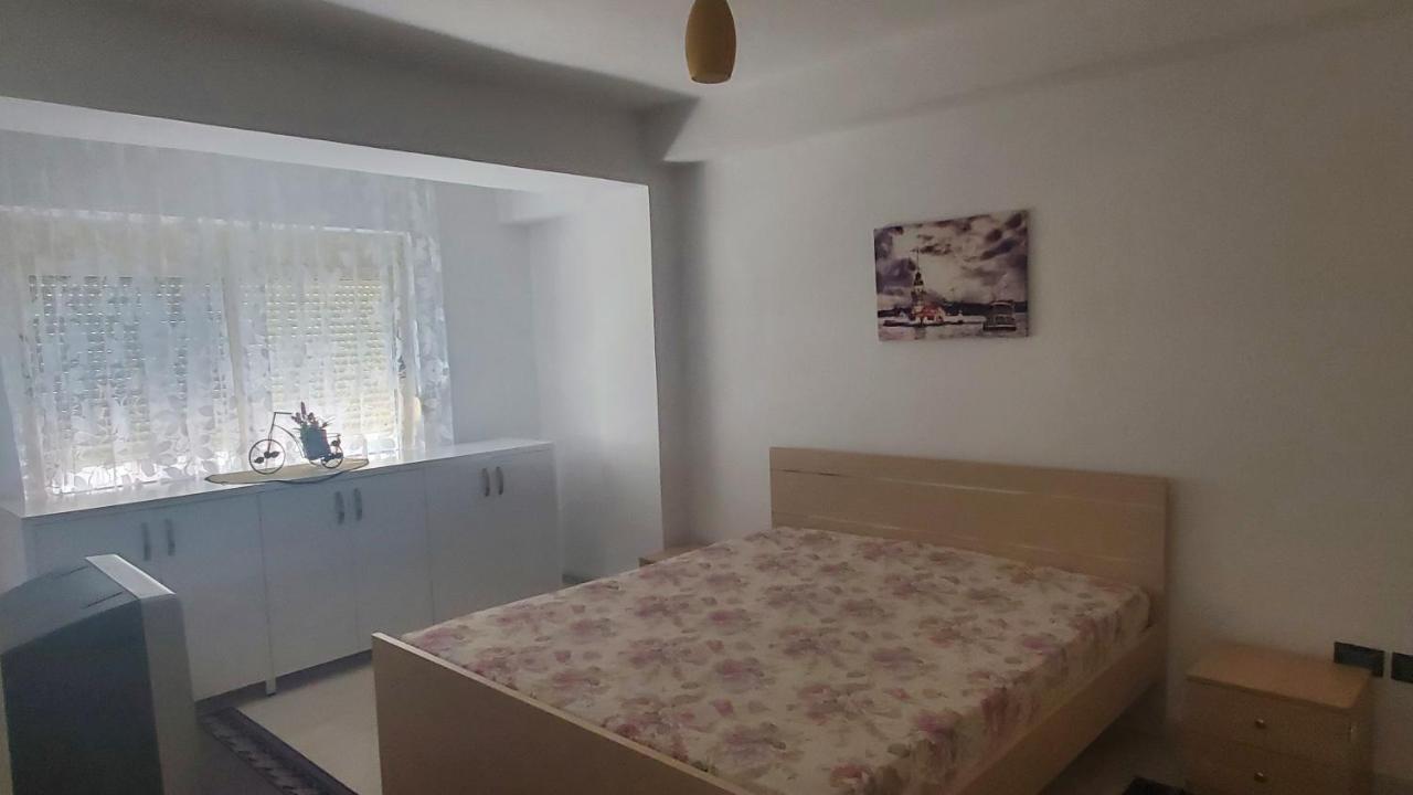 Olsi Lägenhet Vlorë Exteriör bild